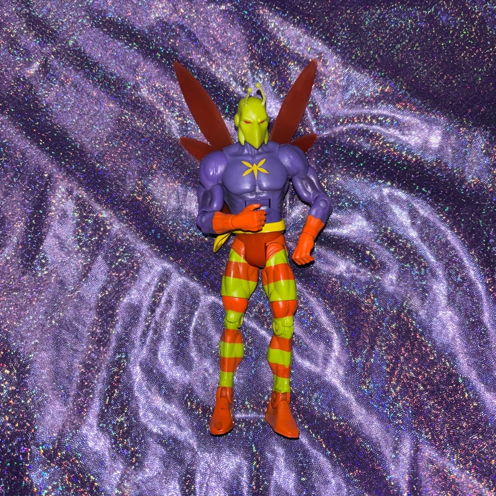 DC Moth Man Figure - Picture 2 of 9